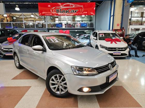 VOLKSWAGEN JETTA 2.0 COMFORTLINE FLEX 4P TIPTRONIC
